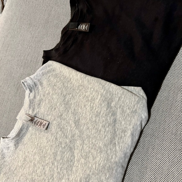 SOLD 2 cotton jersey long sleeve from SKIMS - Picture 6 of 6